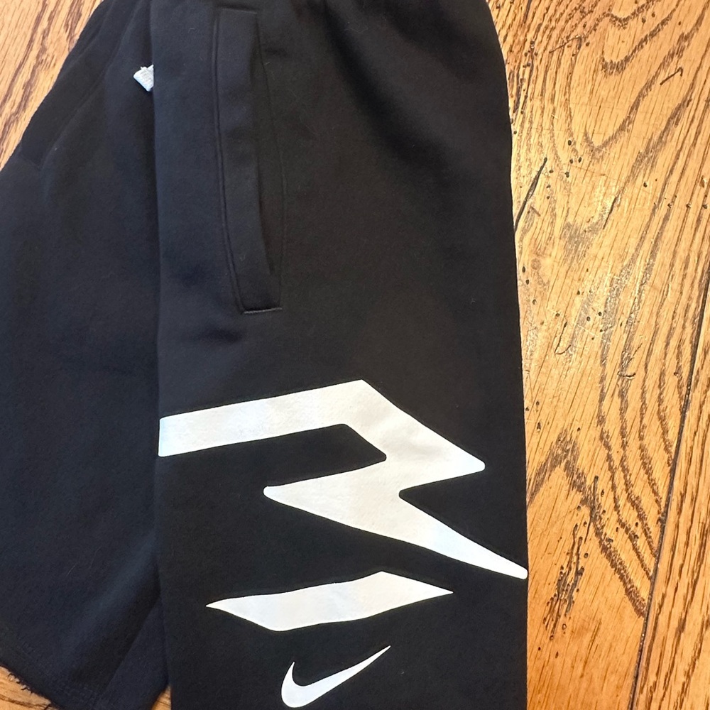 Nike boys athletic shorts sz m - Picture 4 of 4